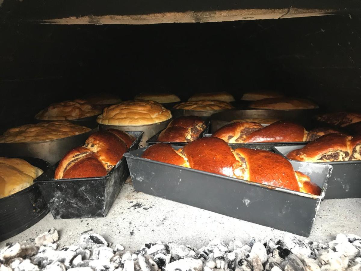 Pensiunea Cretuca Botiza Esterno foto